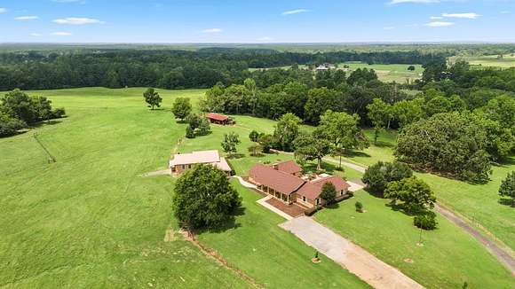 10 Acres of Land with Home for Sale in Nacogdoches, Texas