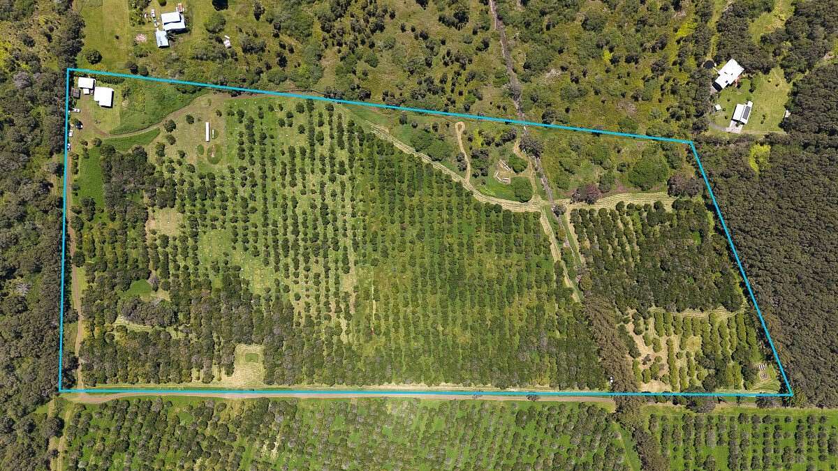 28.678 Acres of Recreational Land with Home for Sale in Nāʻālehu, Hawaii