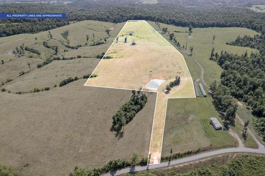 30 Acres of Agricultural Land for Sale in Erin, Tennessee