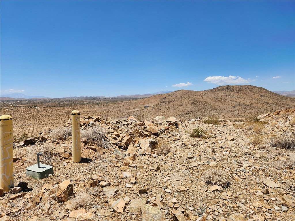 10 Acres of Land for Sale in Joshua Tree, California