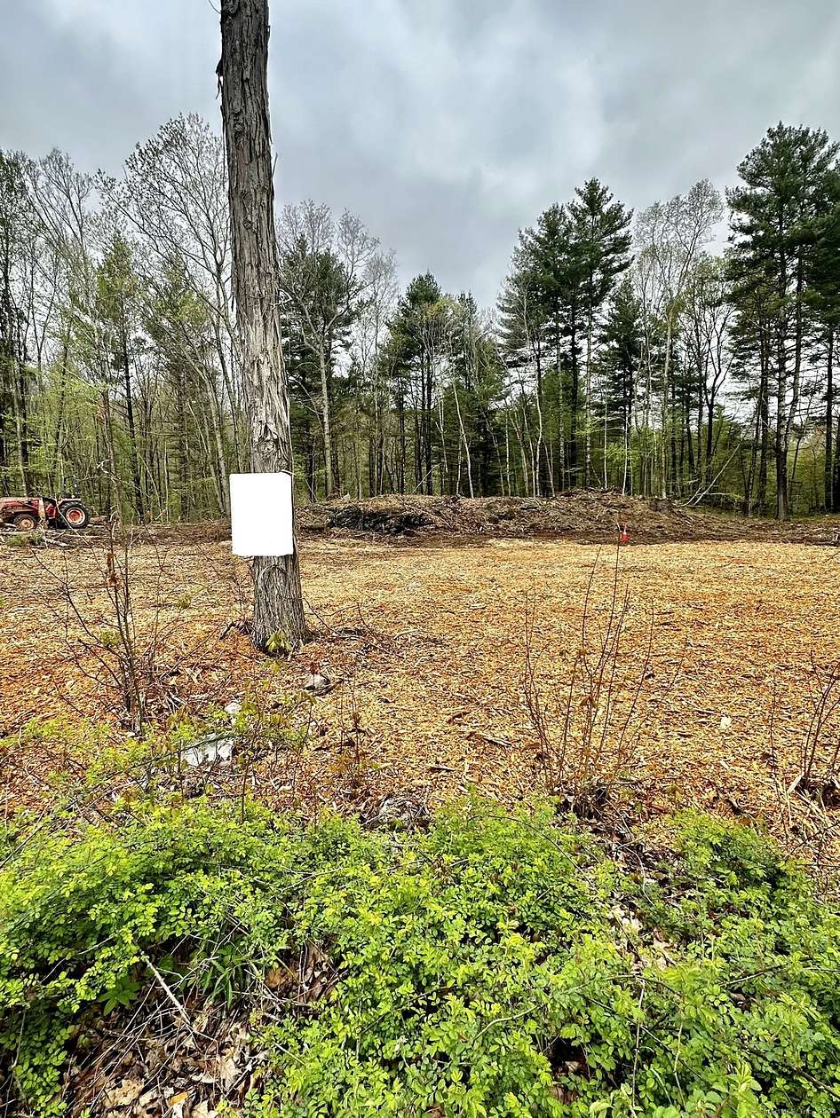 1 Acre of Residential Land for Sale in Brooklyn, Connecticut