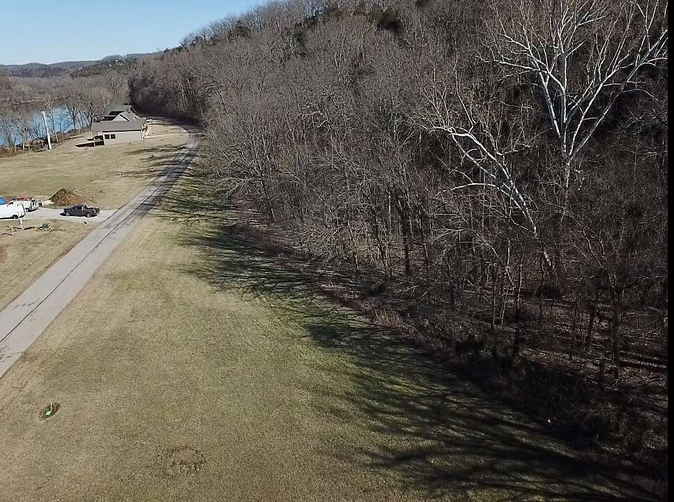 1 Acre of Residential Land for Sale in Flippin, Arkansas