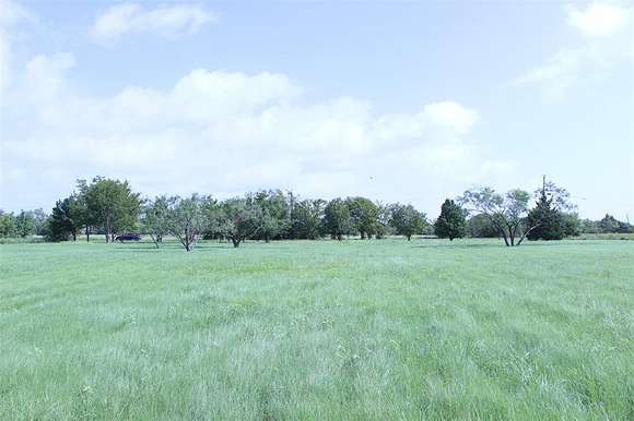 4.3 Acres of Residential Land for Sale in Wills Point, Texas