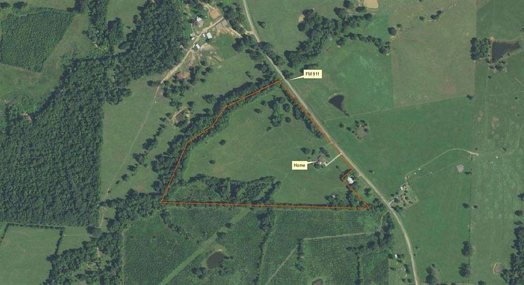 32.703 Acres of Land with Home for Sale in Avery, Texas