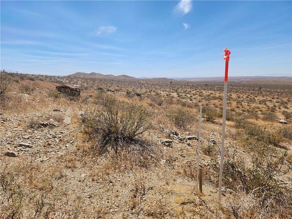 10 Acres of Recreational Land for Sale in Adelanto, California