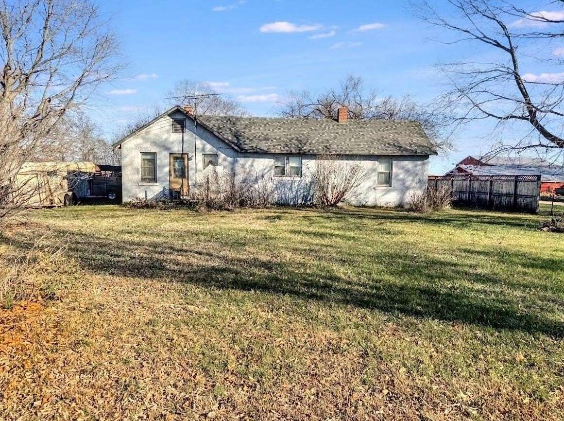 18.3 Acres of Land with Home for Sale in Baldwin City, Kansas