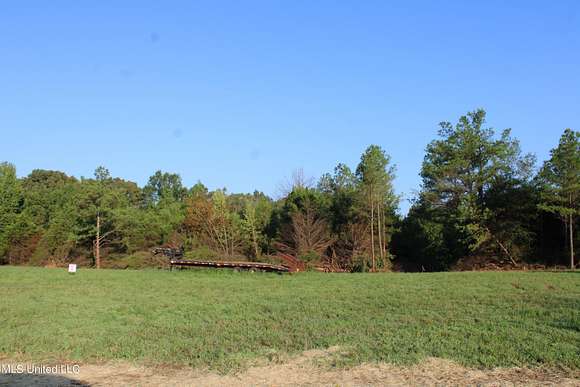 1.23 Acres of Land for Sale in Como, Mississippi