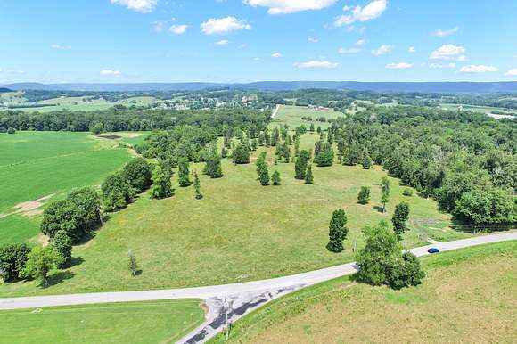 18.76 Acres of Agricultural Land for Sale in Dayton, Tennessee