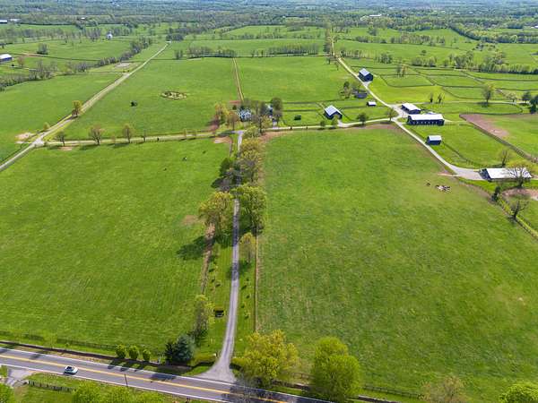 745 Acres of Agricultural Land with Home for Sale in Nicholasville, Kentucky