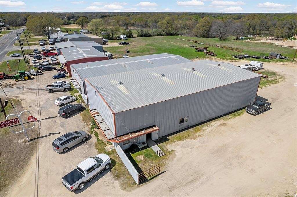 4.44 Acres of Improved Commercial Land for Sale in Paris, Texas