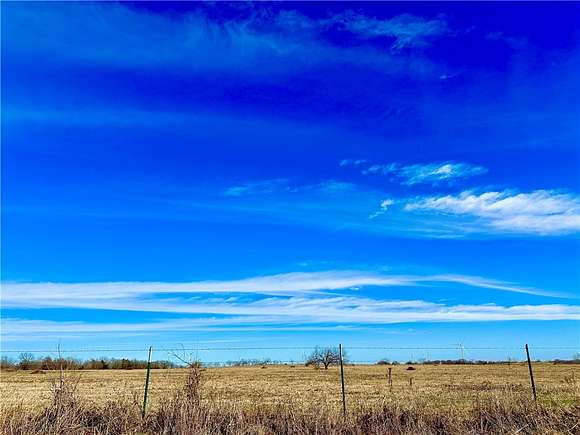 11.3 Acres of Agricultural Land for Sale in Mount Calm, Texas