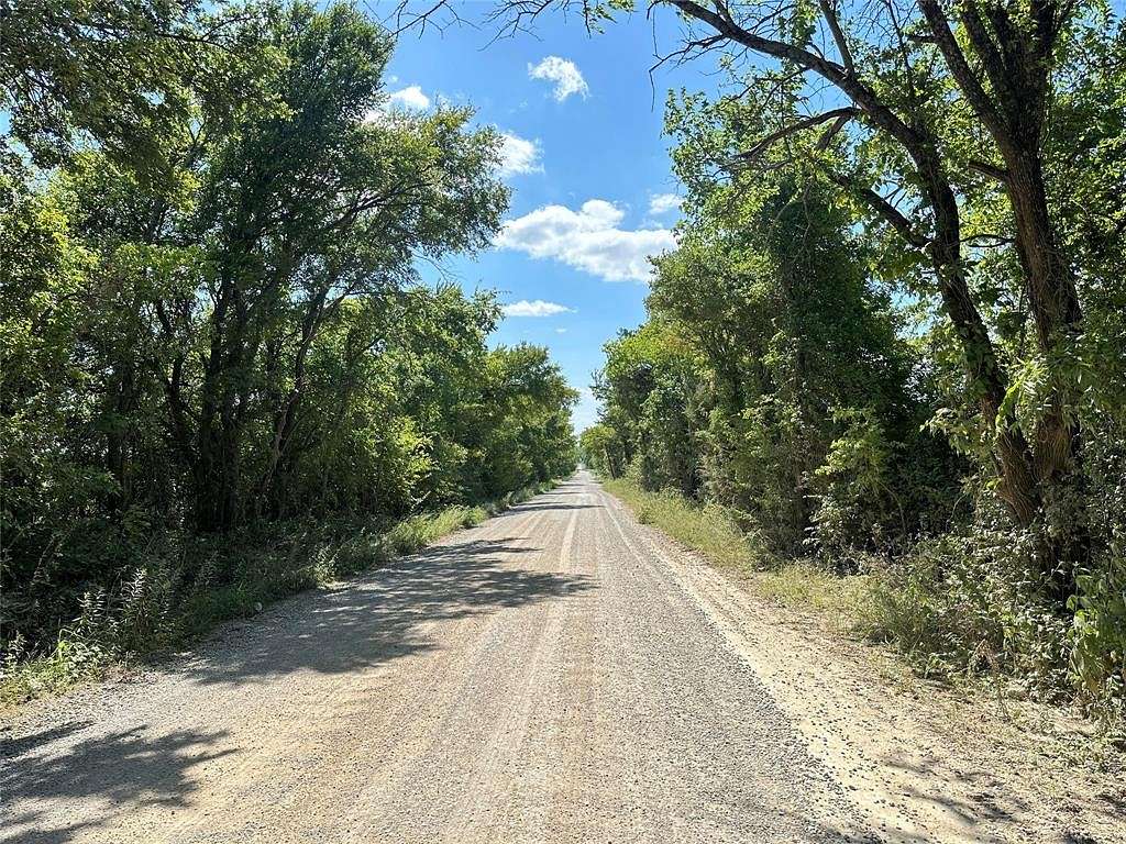 10.42 Acres of Land for Sale in Trenton, Texas