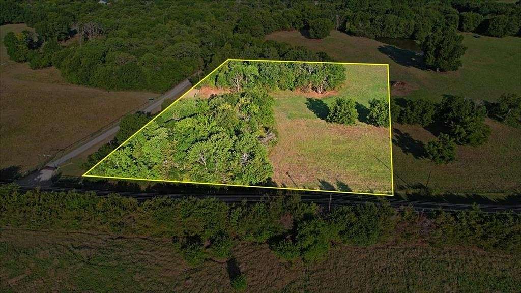 4 Acres of Residential Land for Sale in Bells, Texas