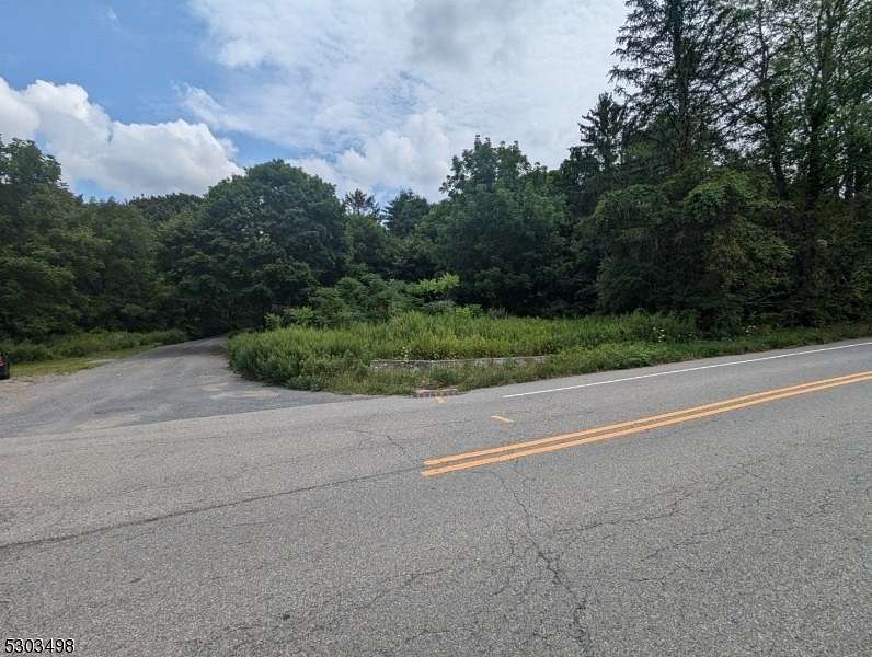 0.21 Acres of Commercial Land for Sale in Oxford Township, New Jersey