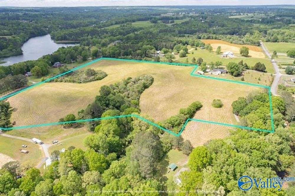 21 Acres of Land for Sale in Cullman, Alabama