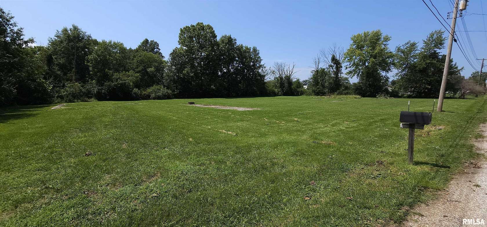 0.82 Acres of Residential Land for Sale in Salem, Illinois