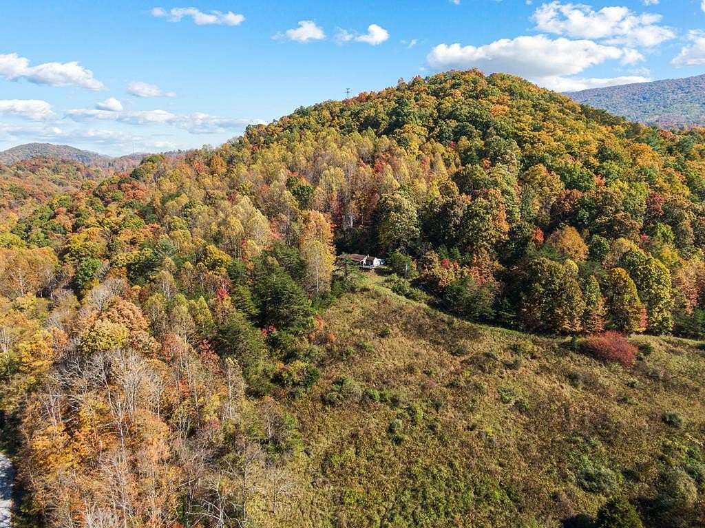 192.03 Acres of Land with Home for Sale in Princeton, West Virginia