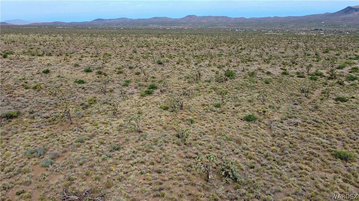 1.07 Acres of Residential Land for Sale in Dolan Springs, Arizona