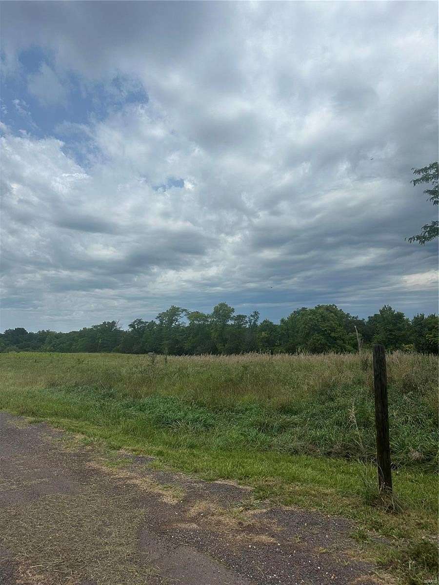 2.684 Acres of Residential Land for Sale in Hannibal, Missouri