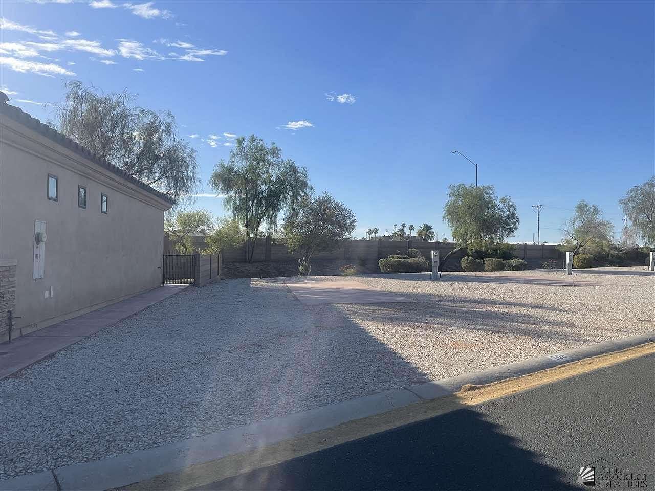 Improved Residential Land for Sale in Yuma, Arizona