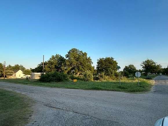 0.489 Acres of Residential Land for Sale in Whitewright, Texas