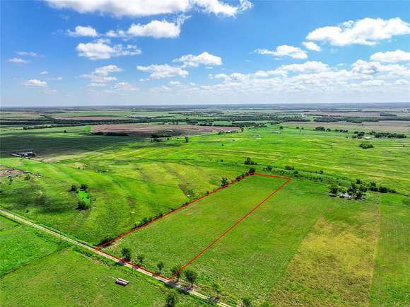 5 Acres of Residential Land for Sale in Pecan Gap, Texas