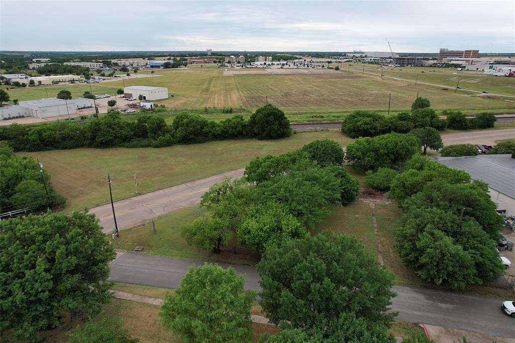 0.321 Acres of Commercial Land for Sale in Waxahachie, Texas