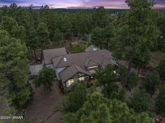 4.48 Acres of Residential Land with Home for Sale in Pinetop, Arizona