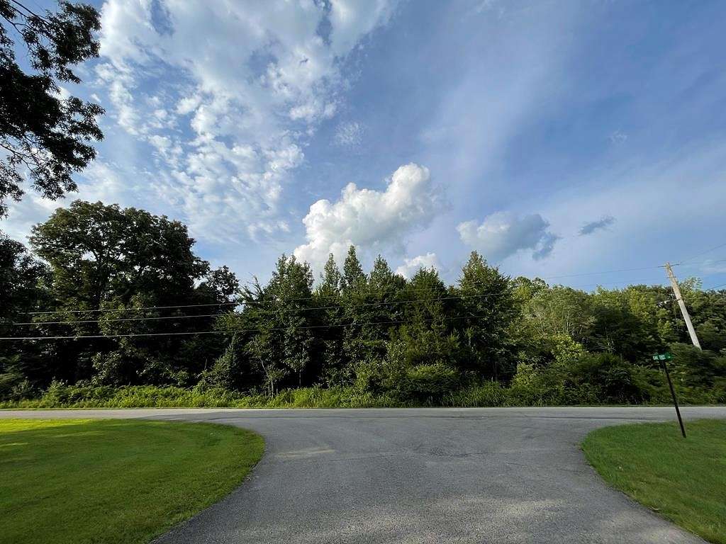 4.2 Acres of Residential Land for Sale in Paris, Tennessee