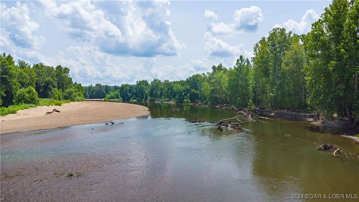 523 Acres of Recreational Land & Farm for Sale in Crocker, Missouri