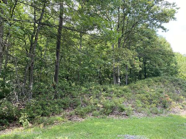 0.38 Acres of Residential Land for Sale in Tannersville, Pennsylvania