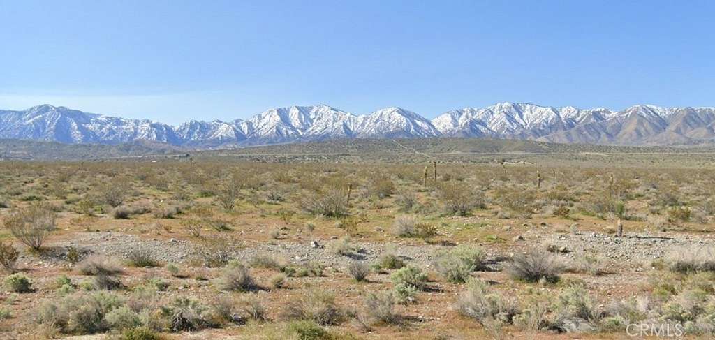 8.553 Acres of Commercial Land for Sale in Pearblossom, California