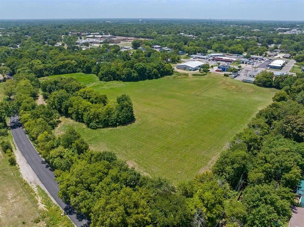 10 Acres of Land for Sale in Bonham, Texas