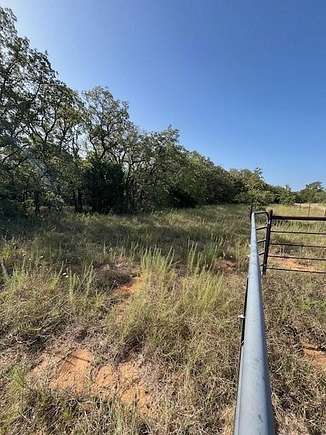 16 Acres of Land for Sale in Bowie, Texas