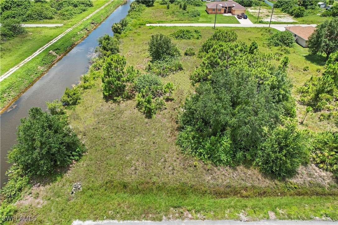 0.396 Acres of Residential Land for Sale in Lehigh Acres, Florida