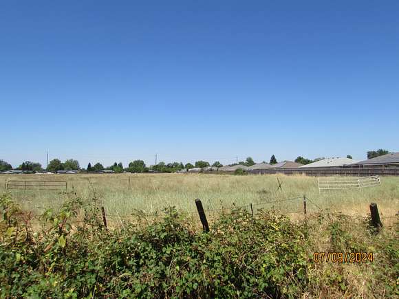 22 Acres of Mixed-Use Land for Sale in Cottonwood, California