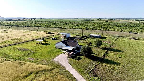 20 Acres of Agricultural Land with Home for Sale in San Marcos, Texas