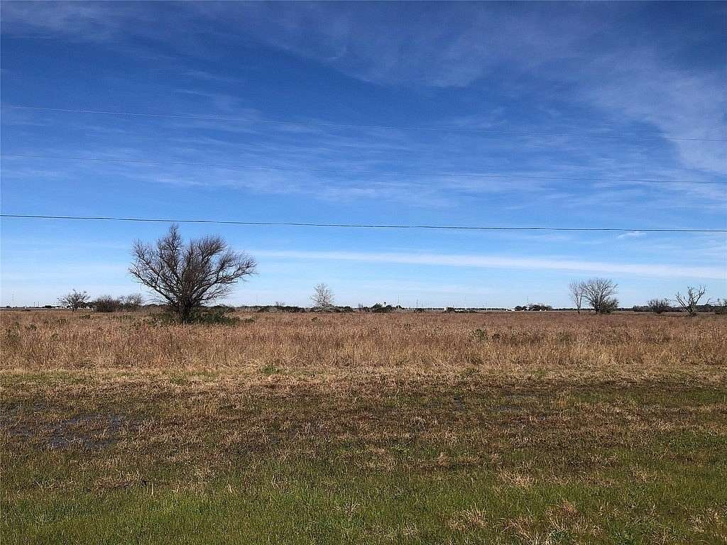 11 Acres of Land for Sale in Edna, Texas