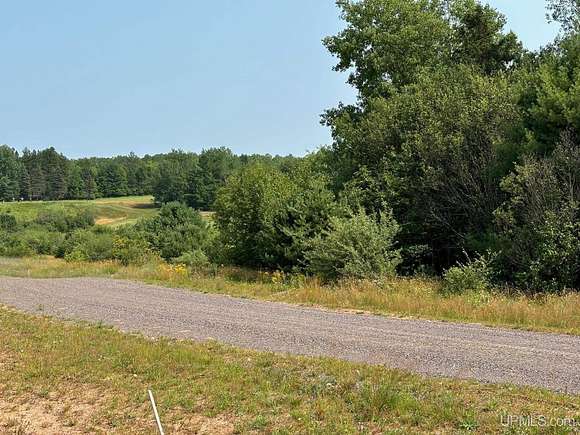 2.8 Acres of Residential Land for Sale in Houghton, Michigan