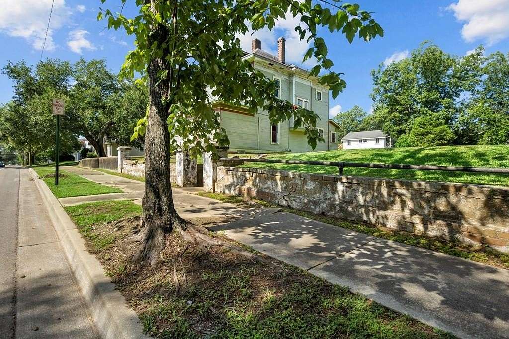 0.37 Acres of Land for Sale in Laurel, Mississippi