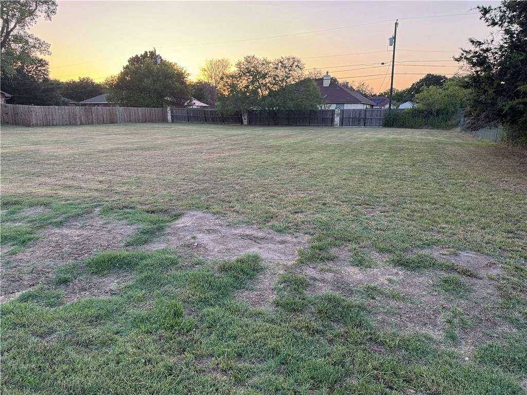 0.331 Acres of Residential Land for Sale in Waco, Texas