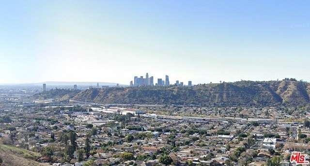 0.5 Acres of Residential Land for Sale in Los Angeles, California