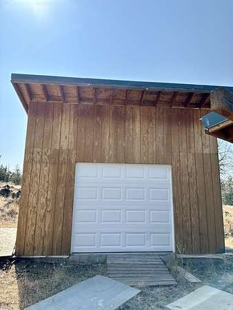 8 Acres of Residential Land for Sale in Bonanza, Oregon