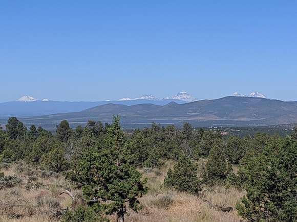 10 Acres of Residential Land with Home for Sale in Prineville, Oregon