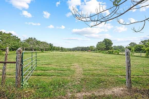 4 Acres of Residential Land with Home for Sale in Lindale, Texas