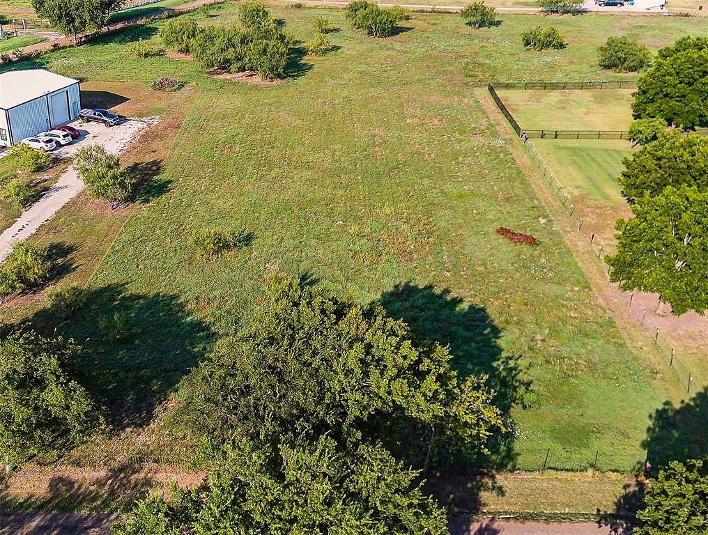 1.127 Acres of Residential Land for Sale in Maypearl, Texas