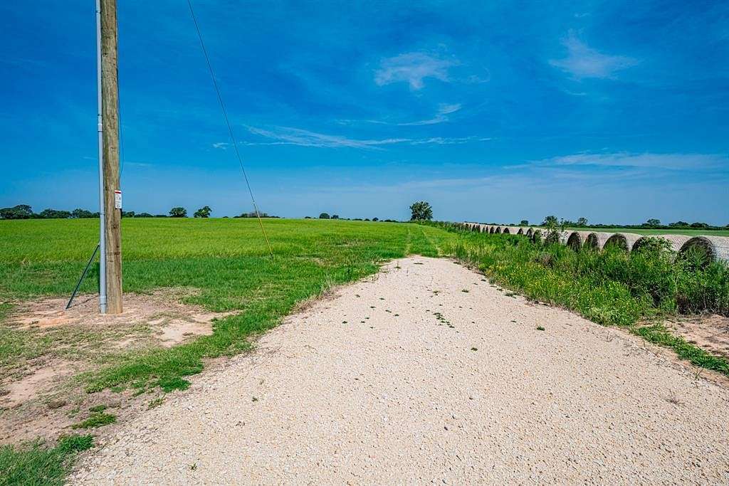 10.976 Acres of Agricultural Land for Sale in Tolar, Texas