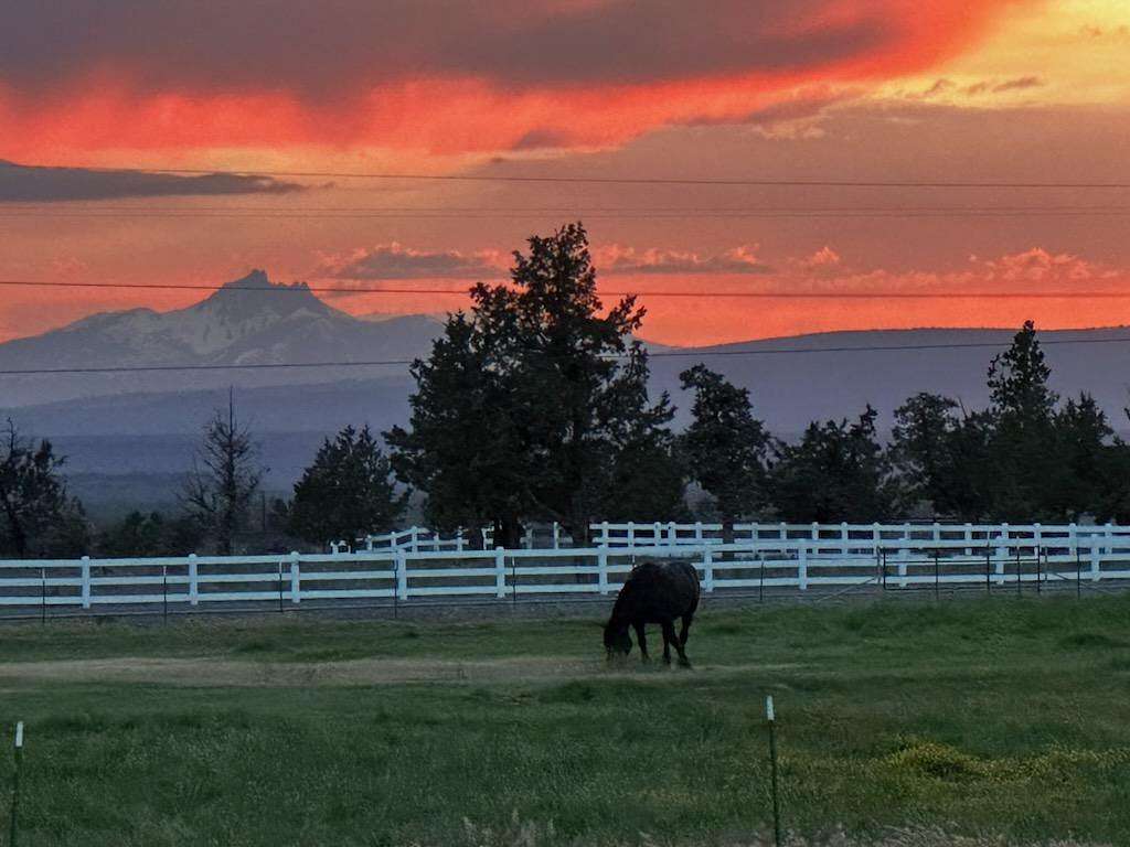 5 Acres of Residential Land with Home for Sale in Redmond, Oregon