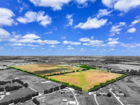 270 Acres of Land for Sale in Caddo Mills, Texas