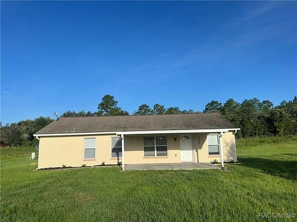 5 Acres of Land with Home for Sale in Morriston, Florida